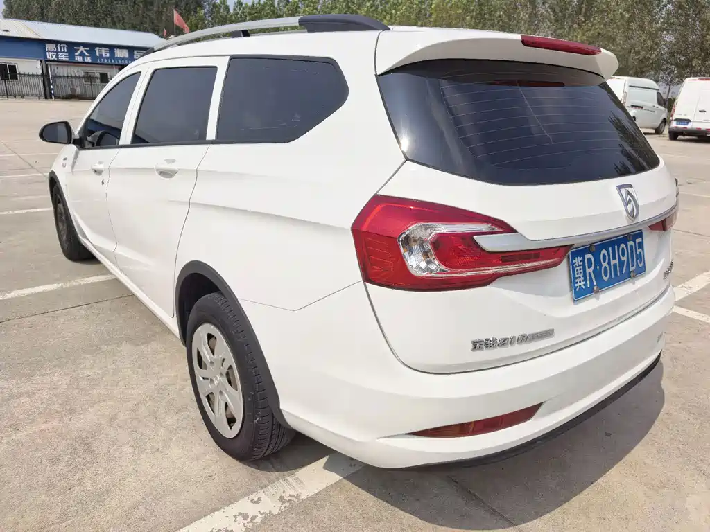 Baojun 310W — миниатюра 6