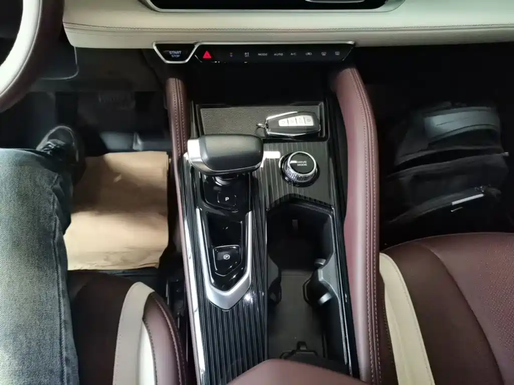 Geely Xingyue L — миниатюра 14