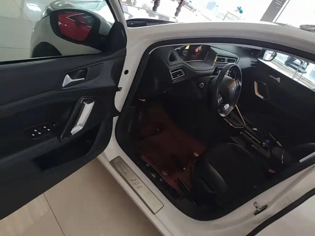 Peugeot 308 — миниатюра 16