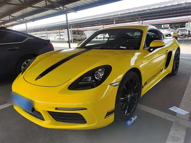 PORSCHE  718 2018
