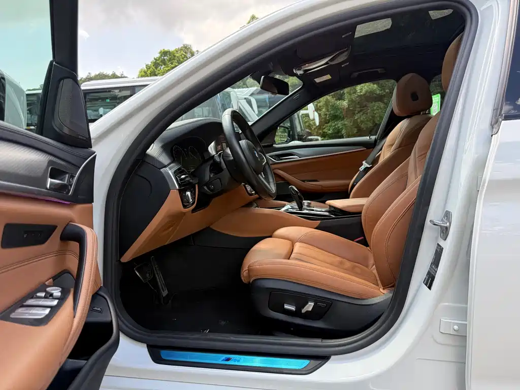 BMW 5 Series (Import) — миниатюра 4