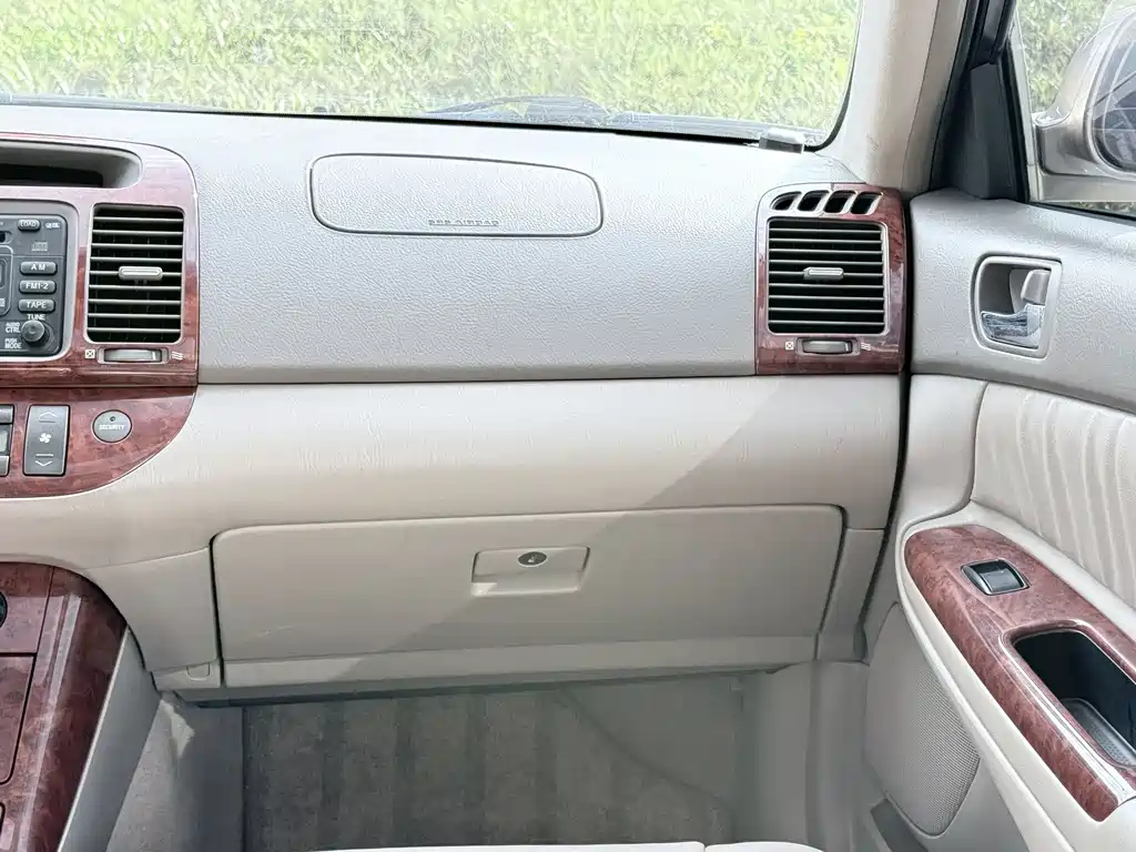 Toyota Camry — миниатюра 17