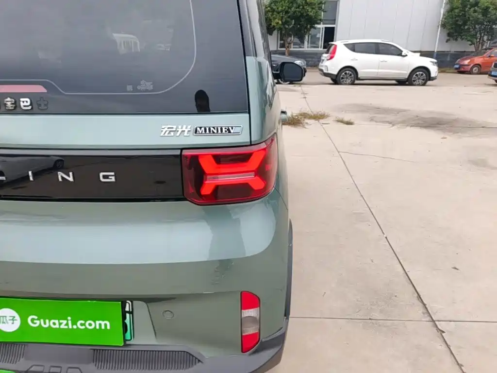 Wuling MINIEV — миниатюра 8