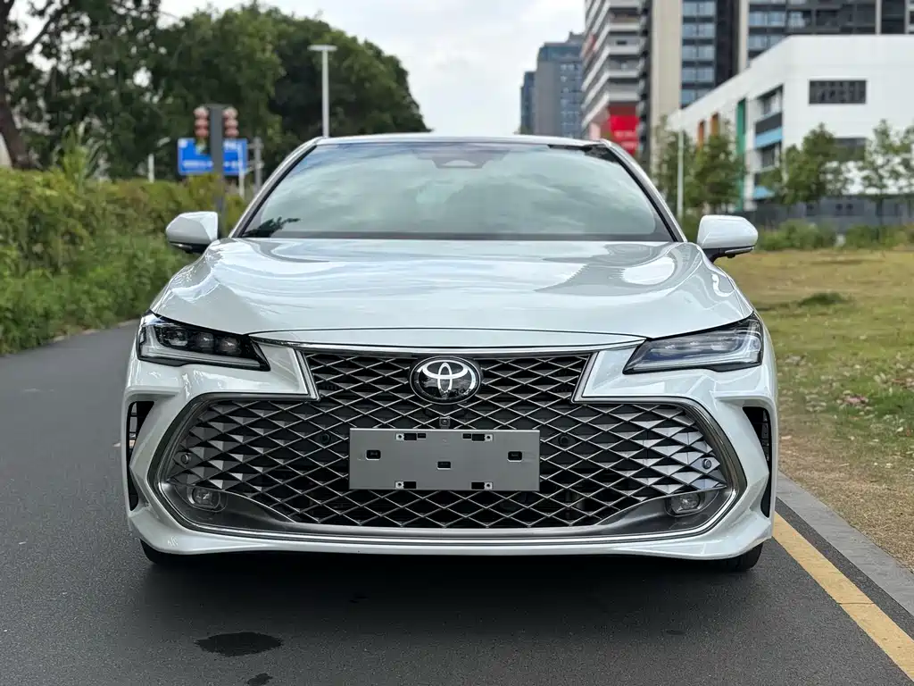 Toyota Avalon — миниатюра 2