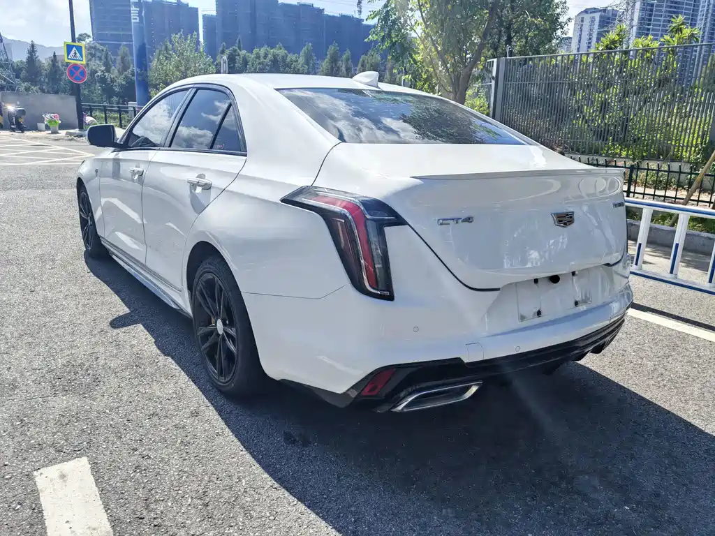 Cadillac CT4 — миниатюра 6