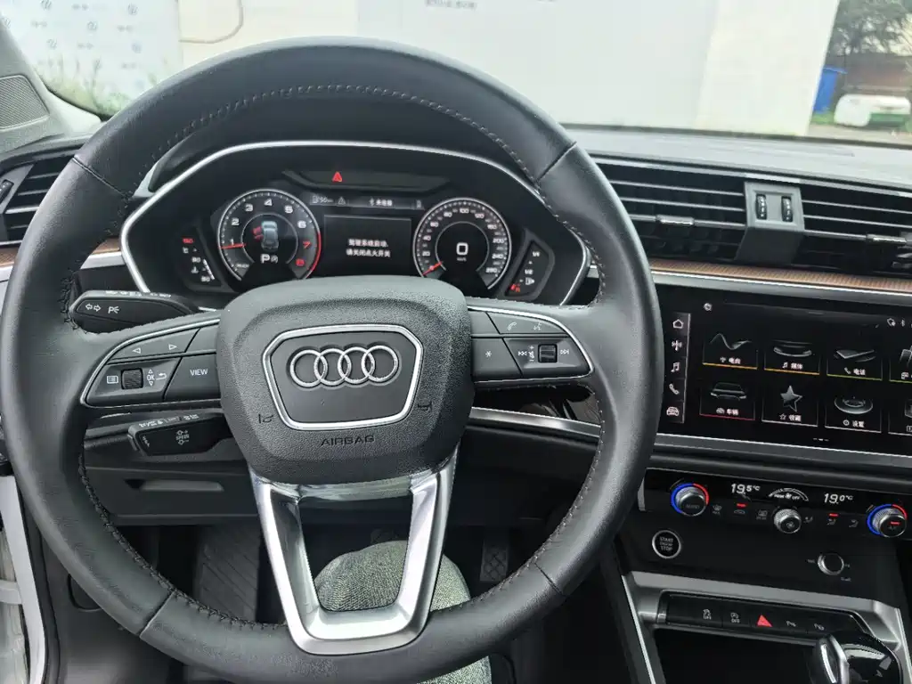 Audi Q3 — миниатюра 13