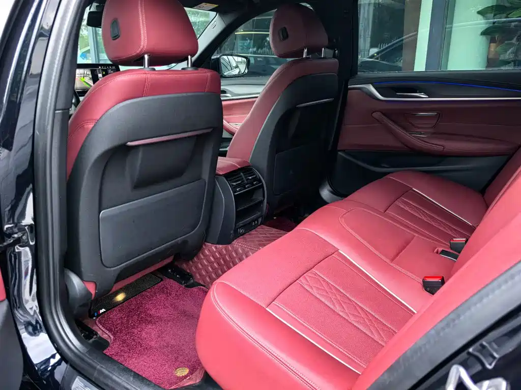 BMW 5 Series — миниатюра 7