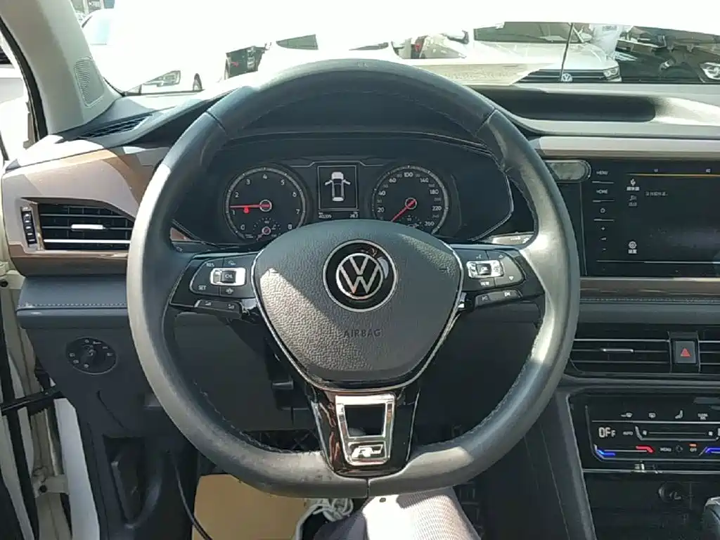 Volkswagen Tharu — миниатюра 11