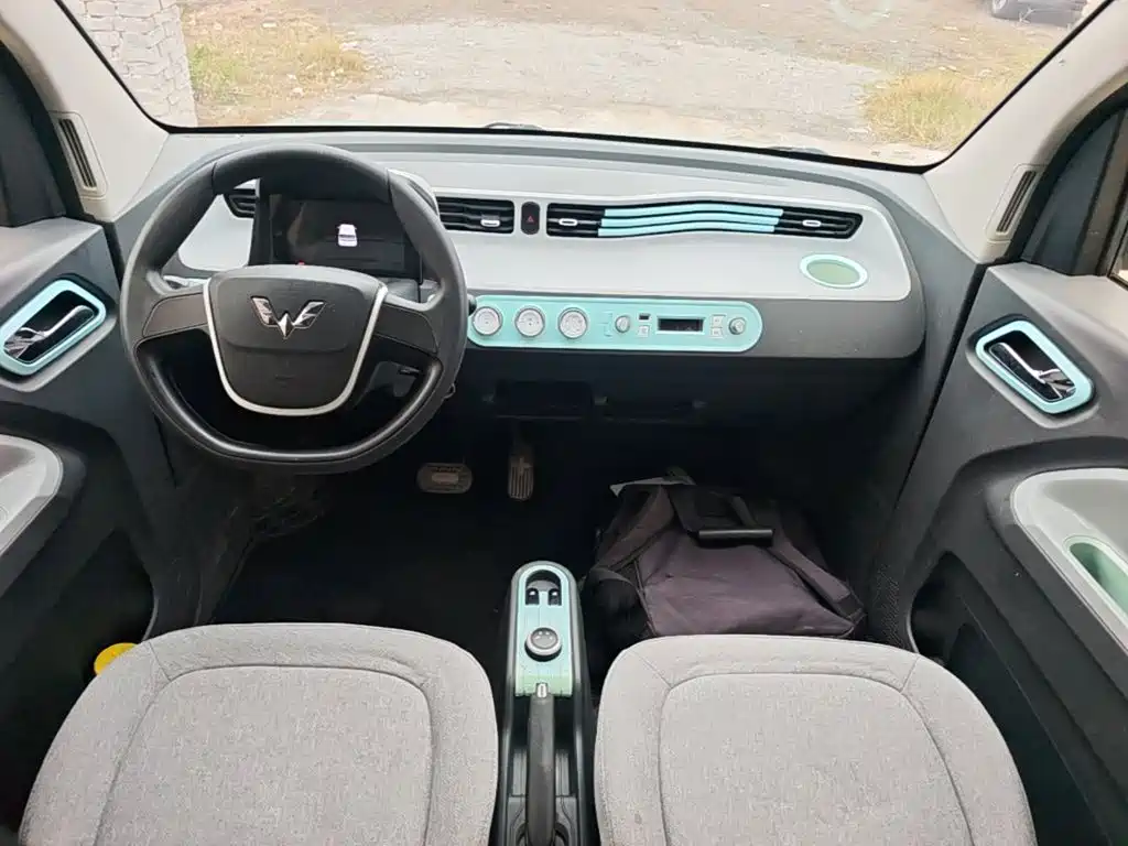 Wuling MINIEV — миниатюра 10