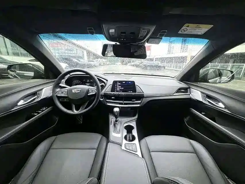 Cadillac CT4 — миниатюра 4