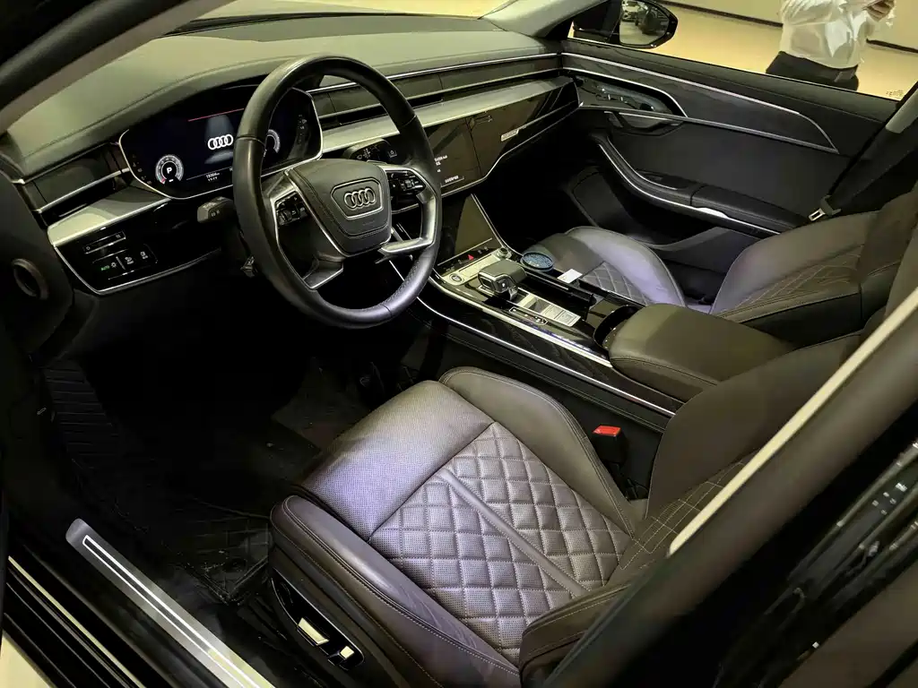 Audi A8 — миниатюра 3