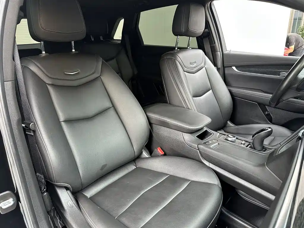 Cadillac XT5 2022 2.0T Luxury