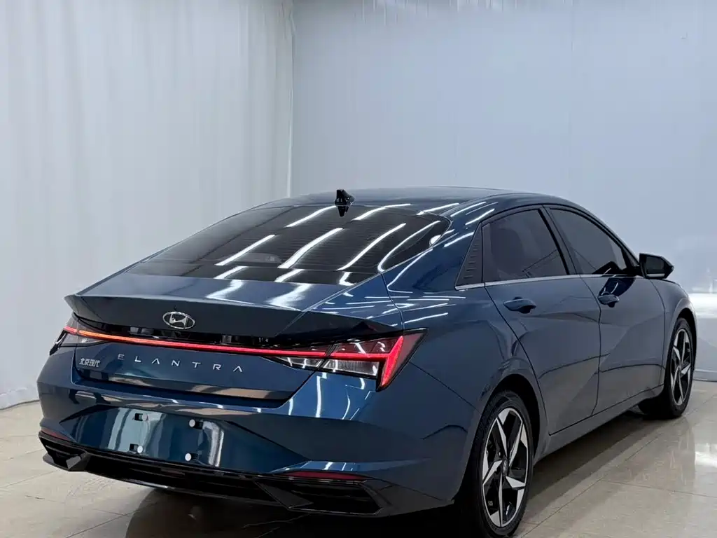 Hyundai Elantra — миниатюра 4