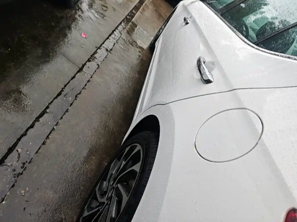 Hyundai Elantra — миниатюра 22