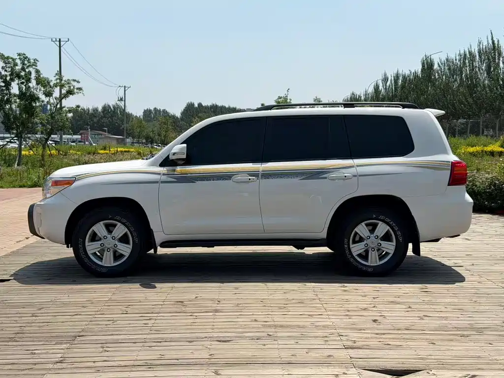 Toyota Land Cruiser 2012 4.0L AT VX