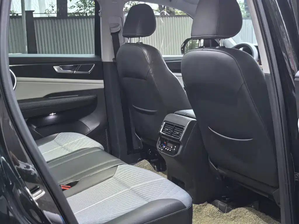 Volkswagen Teramont — миниатюра 6