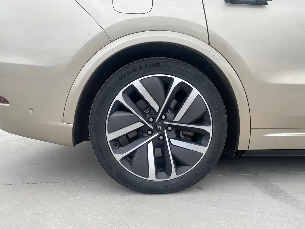 Li Auto Li L9 — миниатюра 10