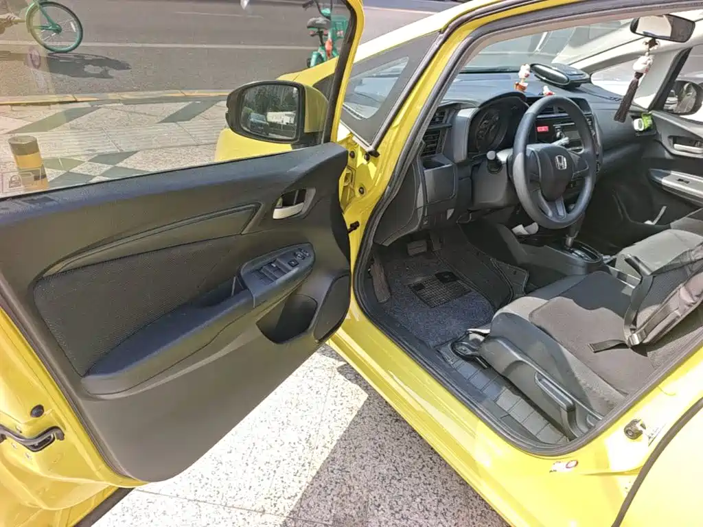 Honda Fit — миниатюра 16