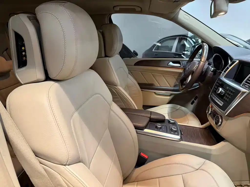 Mercedes-Benz GL-Class — миниатюра 14