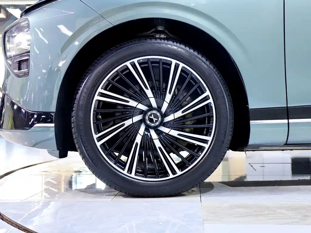 XPeng G9 — миниатюра 7