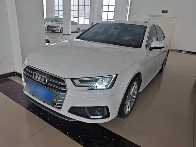 AUDI  A4L 2019