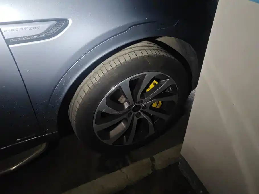Land Rover Discovery Sport — миниатюра 6