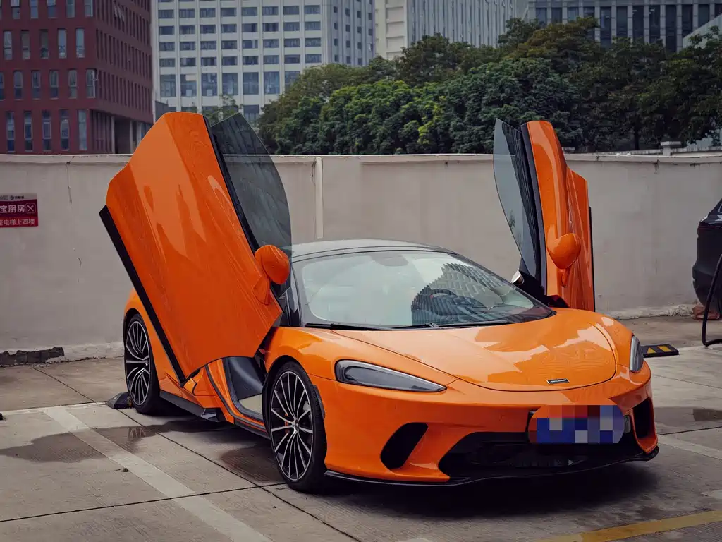McLaren GT — миниатюра 3