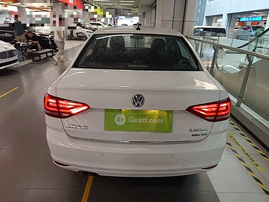 Volkswagen Lavida — миниатюра 6