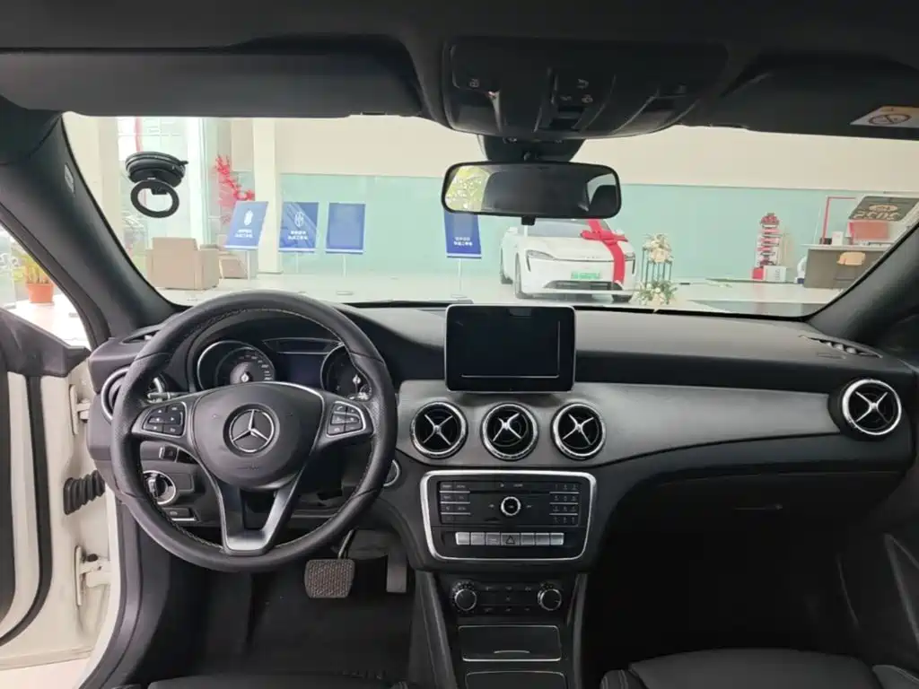 Mercedes-Benz CLA (Import) — миниатюра 10