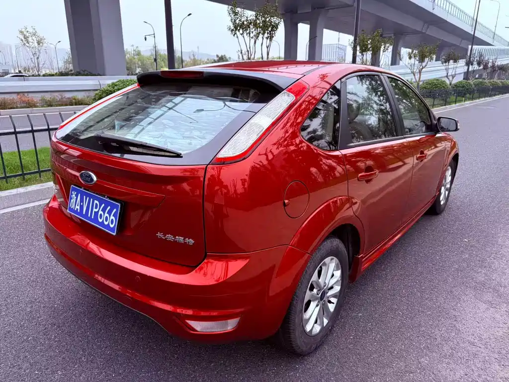 Ford Focus — миниатюра 6