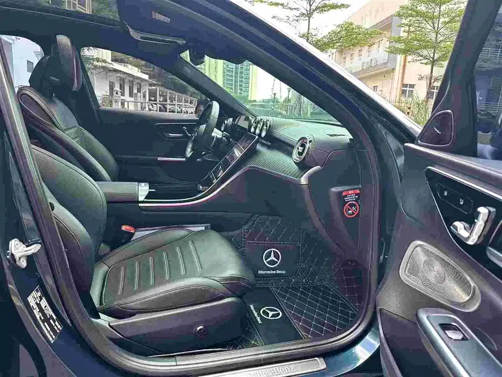 Mercedes-Benz C-Class — миниатюра 7