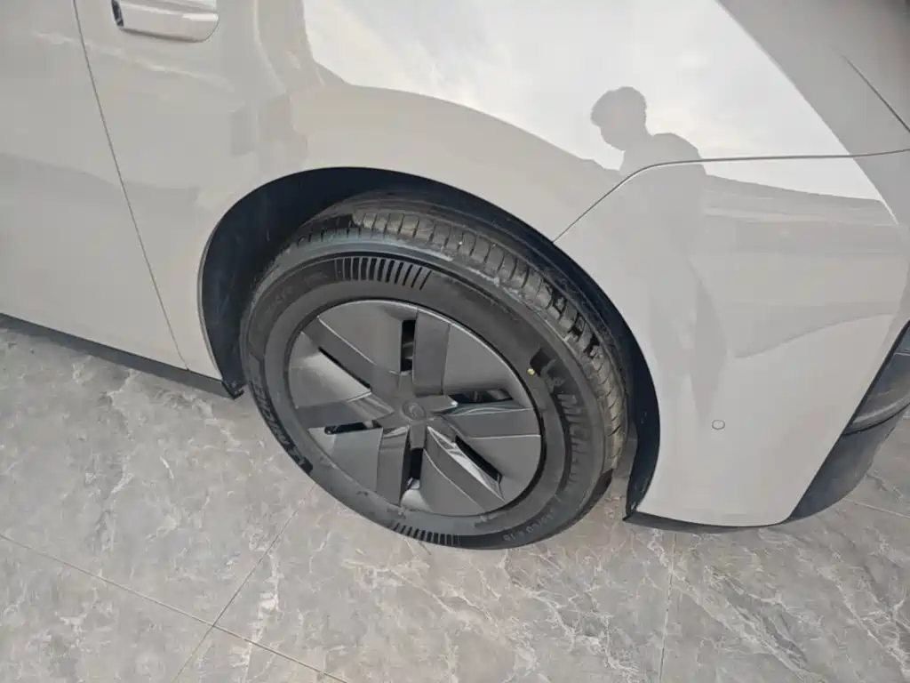 Li Auto Li MEGA — миниатюра 23