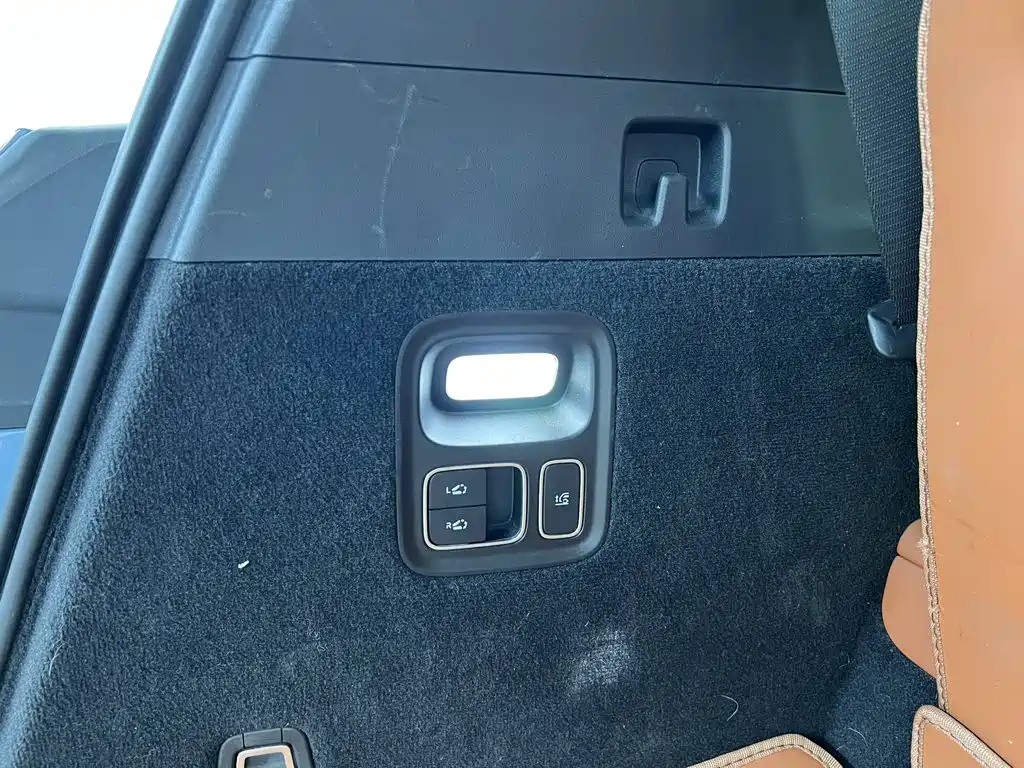 Li Auto Li L9 — миниатюра 16