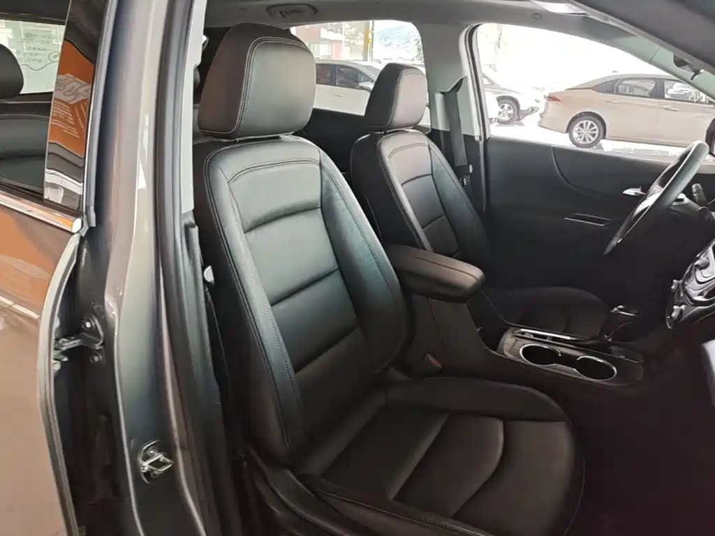 Chevrolet Equinox — миниатюра 25