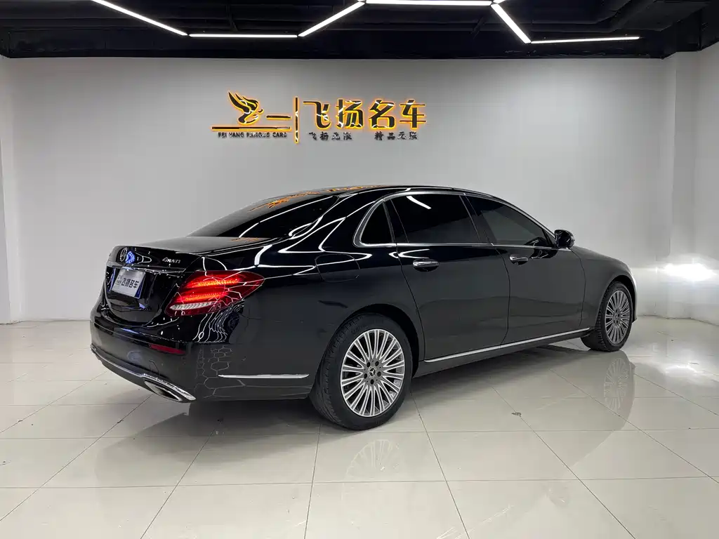 Mercedes-Benz E-Class — миниатюра 18