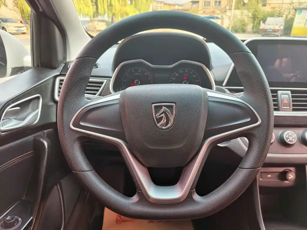 Baojun 310 — миниатюра 10