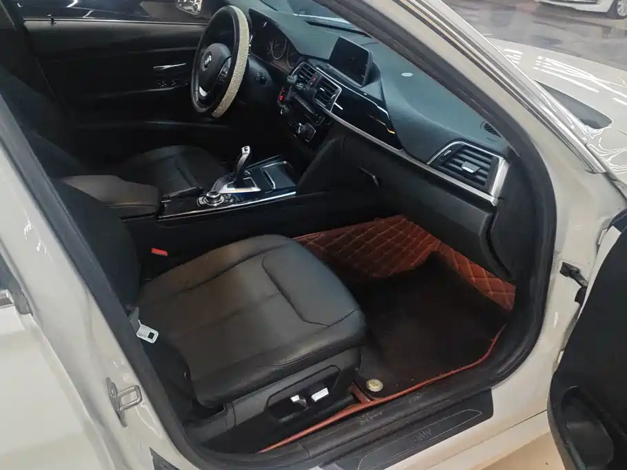 BMW 3 Series — миниатюра 8