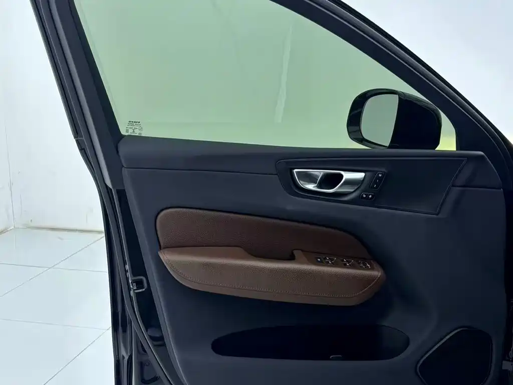 Volvo XC60 — миниатюра 16