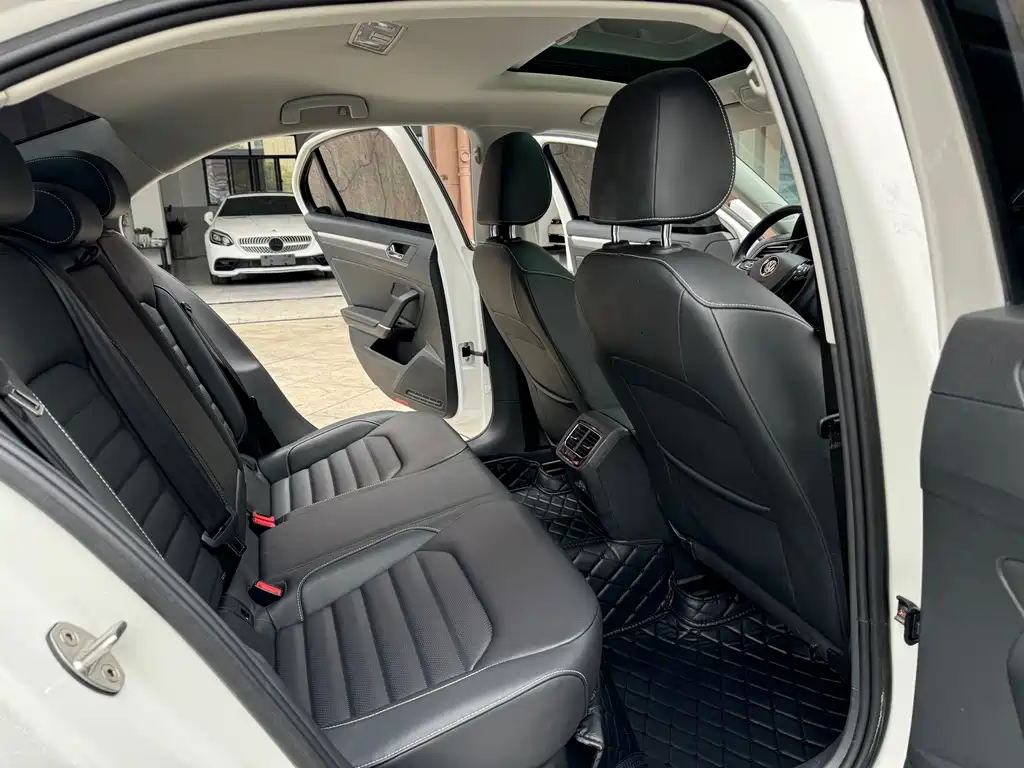Volkswagen Lamando — миниатюра 7