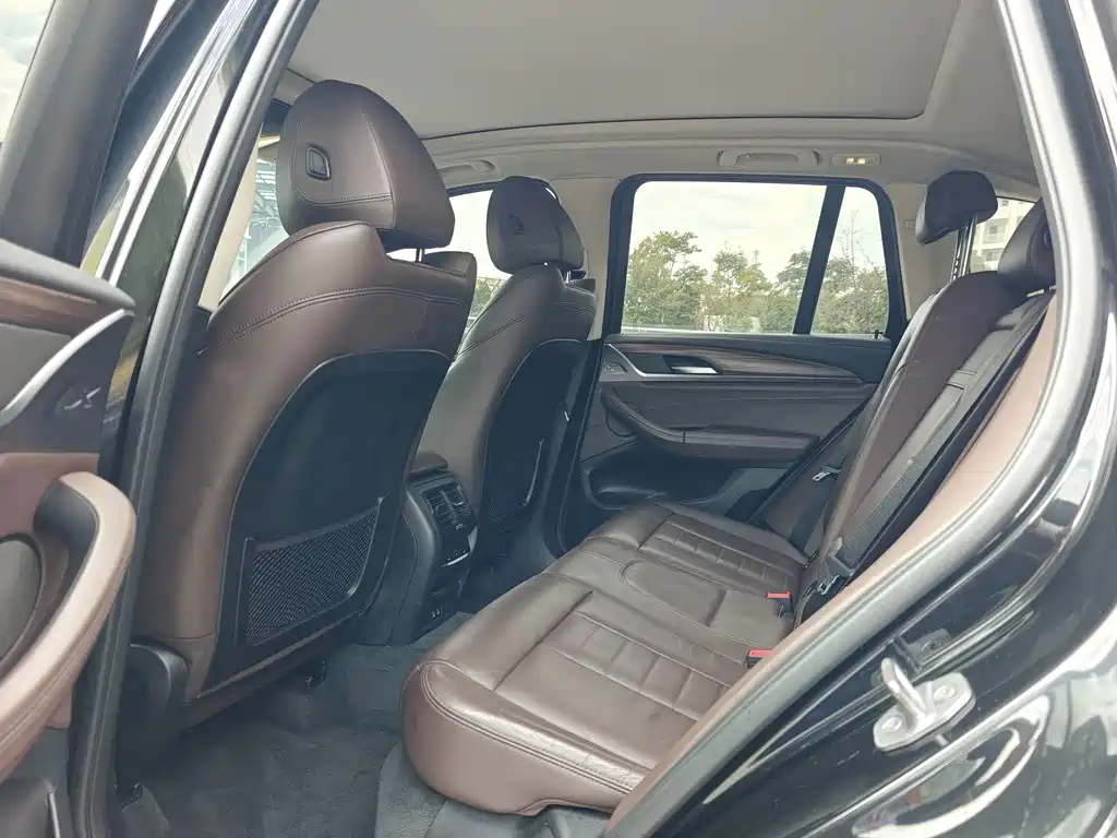 BMW X3 — миниатюра 8