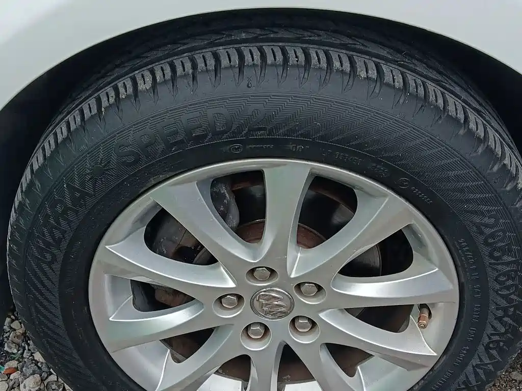 Buick Excelle — миниатюра 7