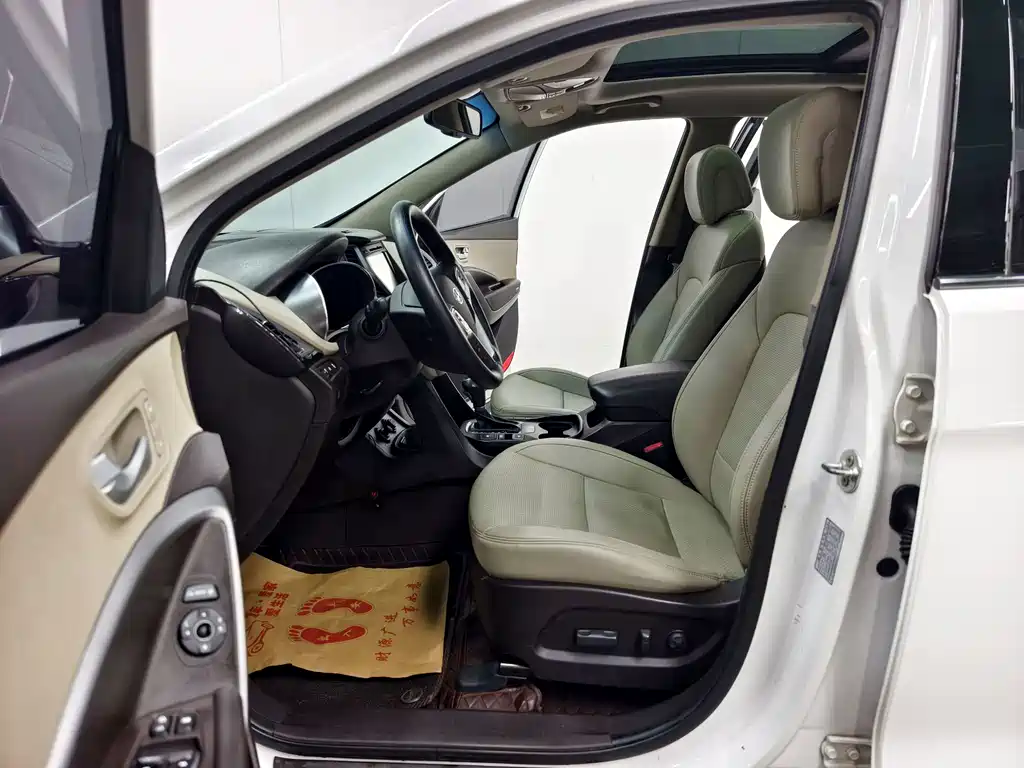Hyundai Santa Fe — миниатюра 11