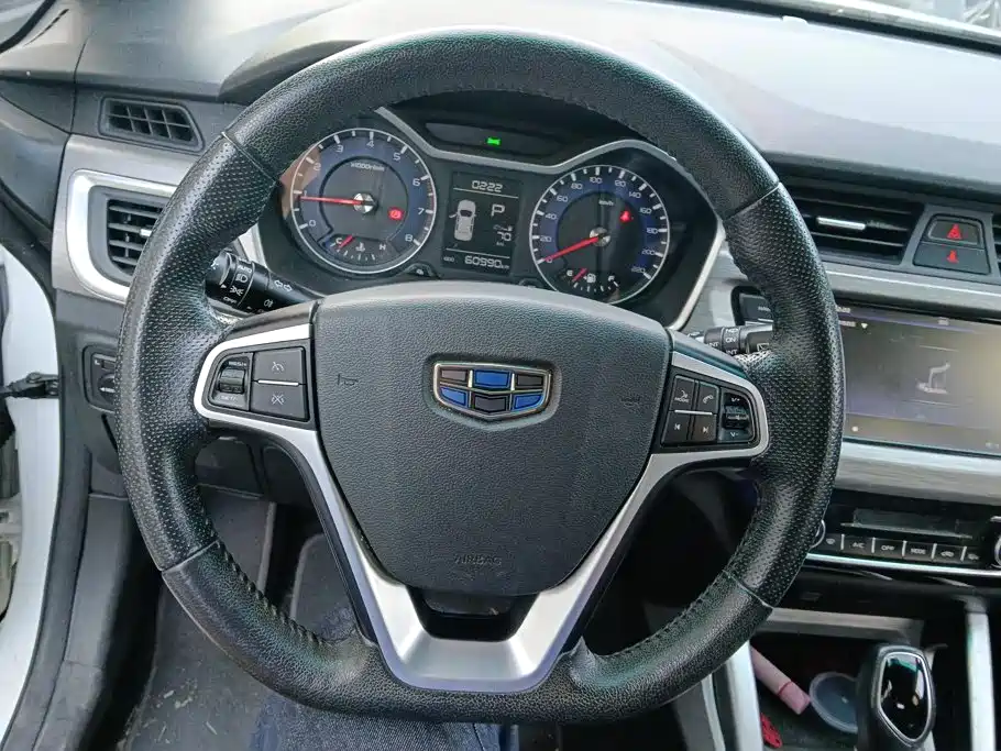 Geely Vision X3 — миниатюра 15