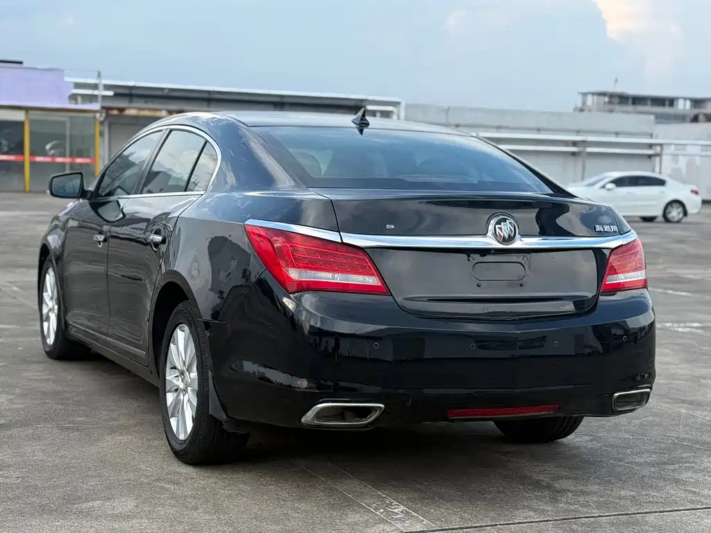 Buick LaCrosse — миниатюра 4