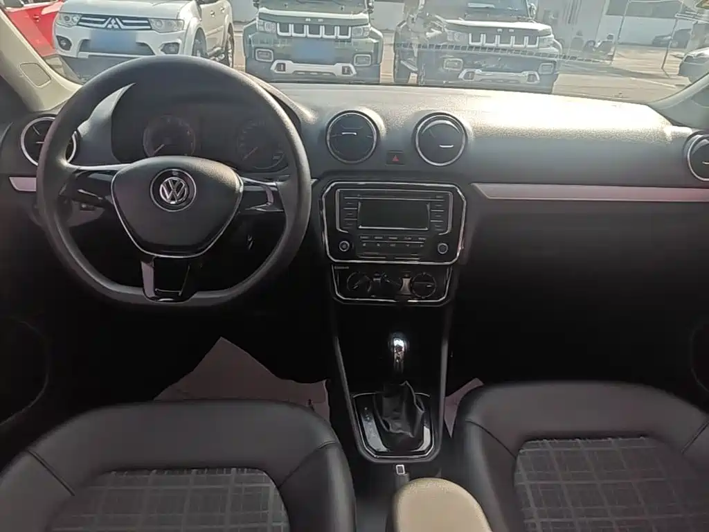 Volkswagen Jetta — миниатюра 10