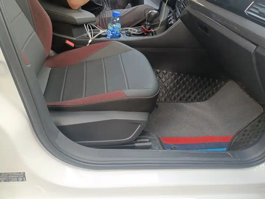 Volkswagen Bora — миниатюра 8