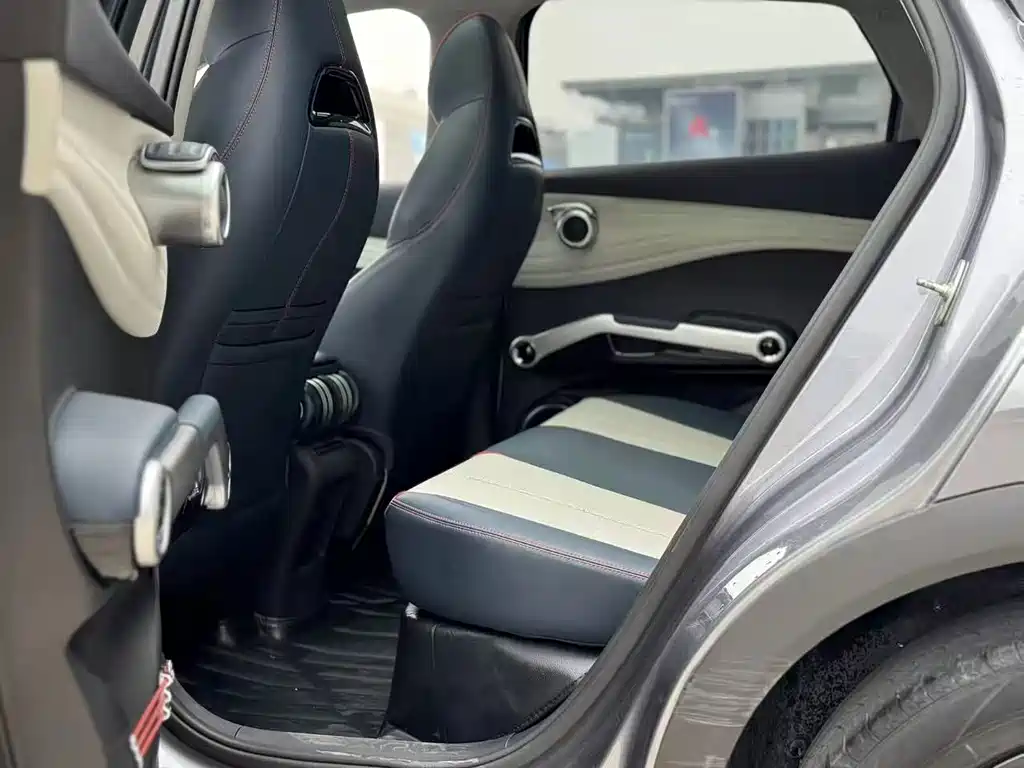 BYD Yuan Plus — миниатюра 12