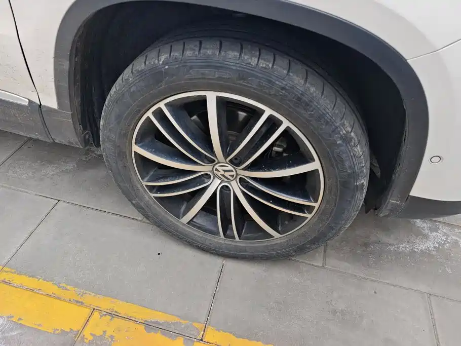 Volkswagen Tiguan — миниатюра 6