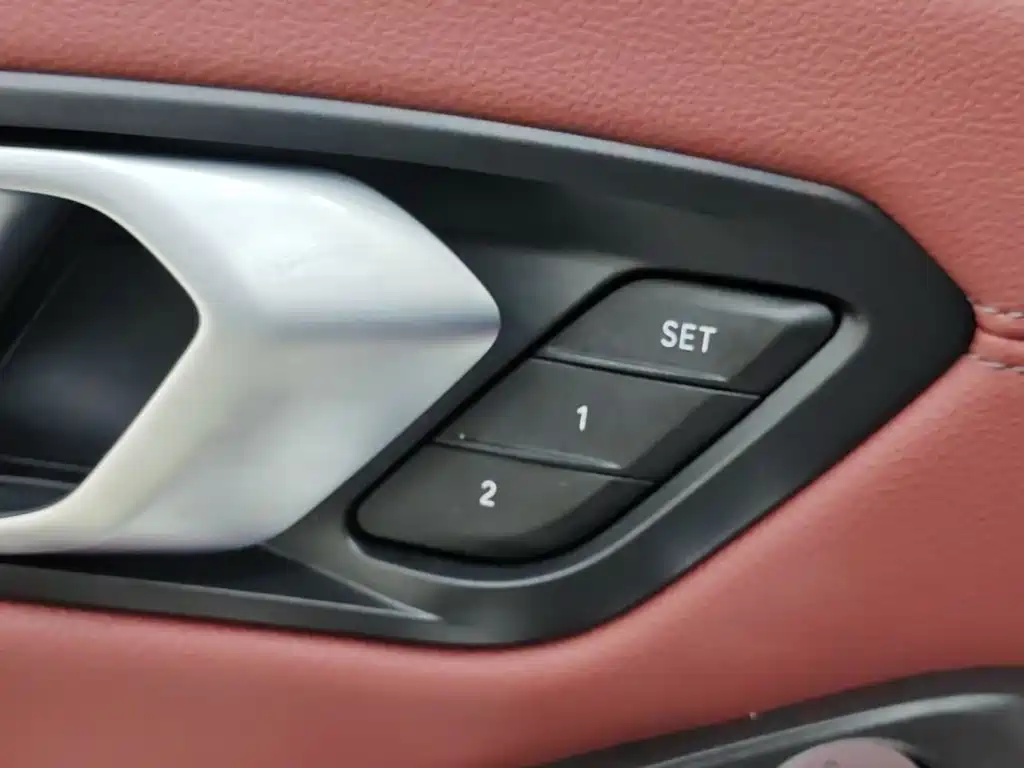 BMW 3 Series — миниатюра 13