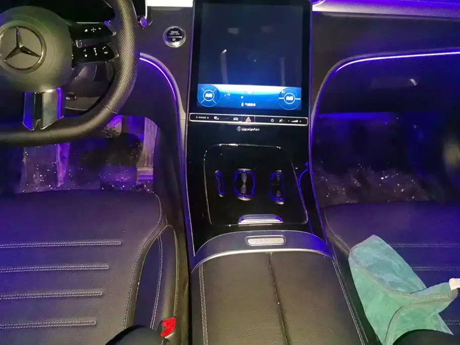 Mercedes-Benz C-Class — миниатюра 16